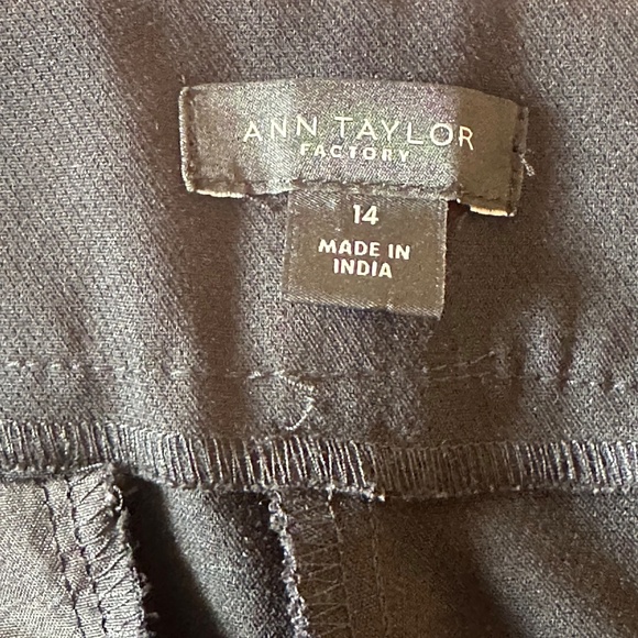 Ann Taylor Factory Black Trouser Pants - 14 - Picture 9 of 14